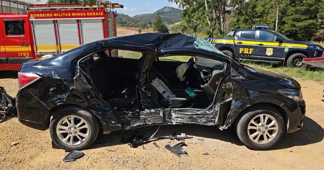 Acidente mat@ duas passageiras na BR-267 em Poços de Caldas (MG)
