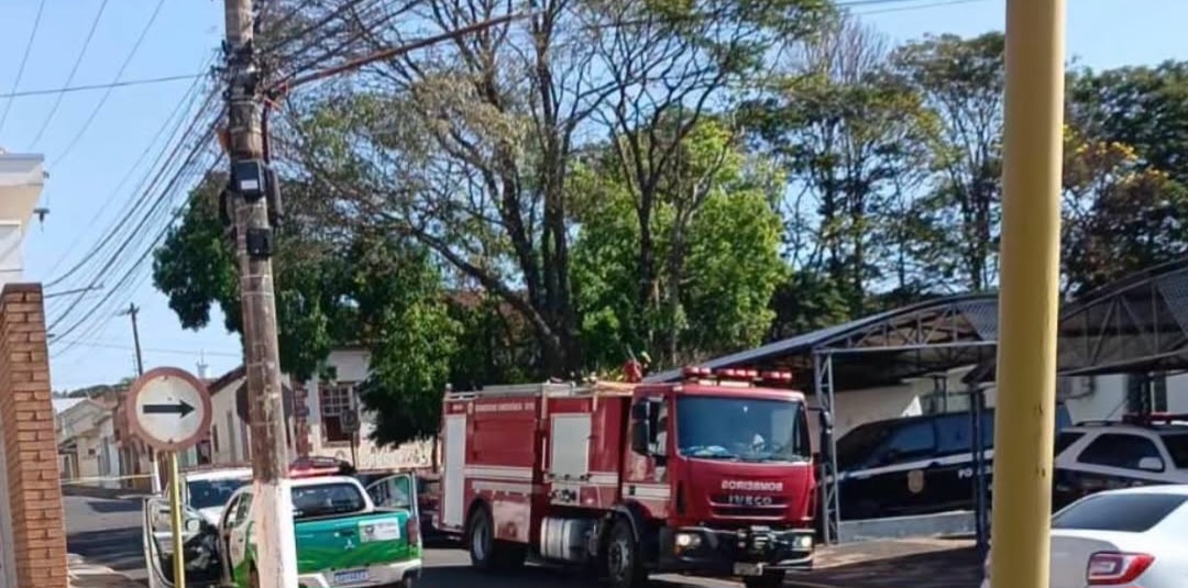 INCÊNDIO EM CADEIA PÚBLICA DE CASA BRANCA DEIXA DOIS DETENTOS EM ESTADO GRAVE E POLICIAL HOSPITALIZADO